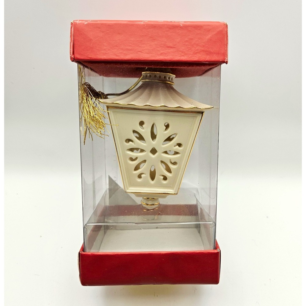 Lenox For the Holidays 2000 Annual Christmas Porcelain Lantern Ornament Ivory